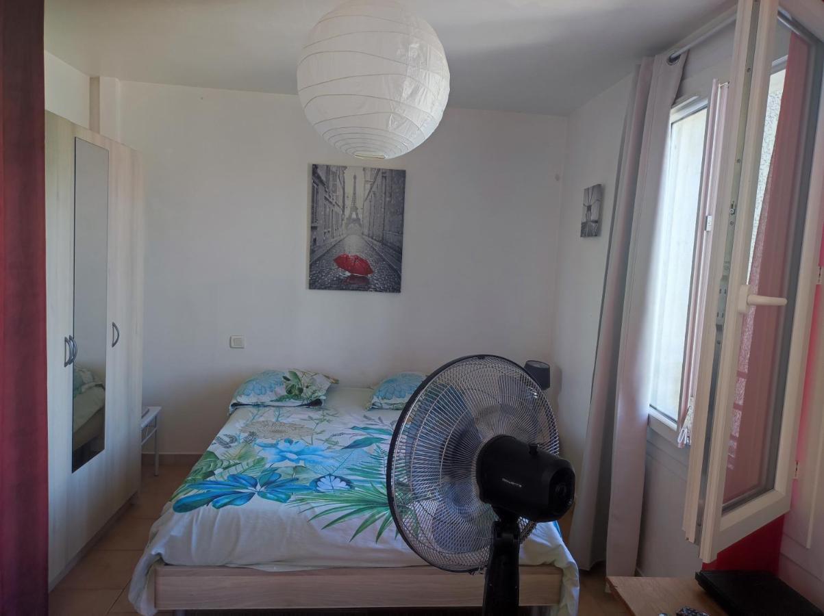 Apartamento Ingrid Mary Nimes Exterior foto