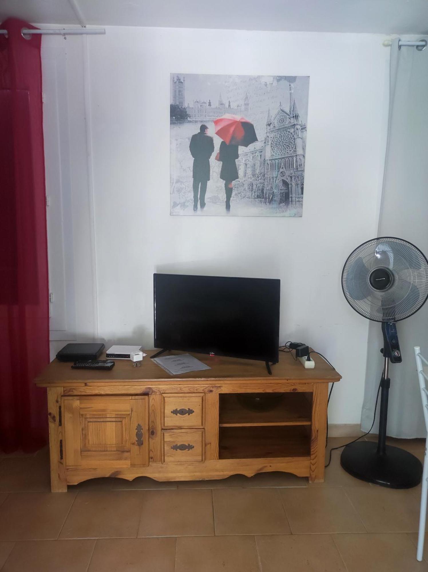 Apartamento Ingrid Mary Nimes Habitación foto
